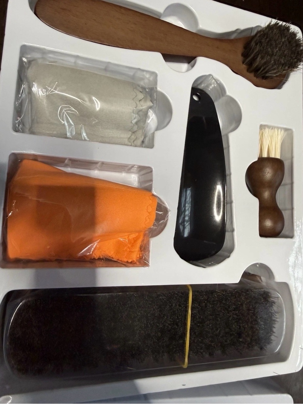 (New) 12 piece Men's Shoe Polish and Care Kit - Brown & Black Shoe Polish Set - Picture 3 of 8